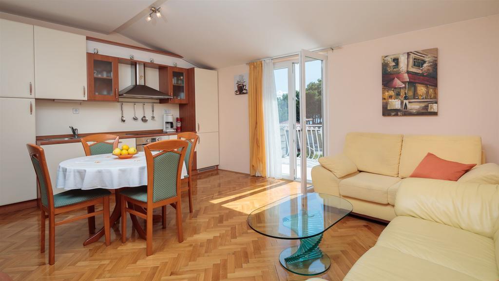 Apartments And Room Alen Duce Ngoại thất bức ảnh