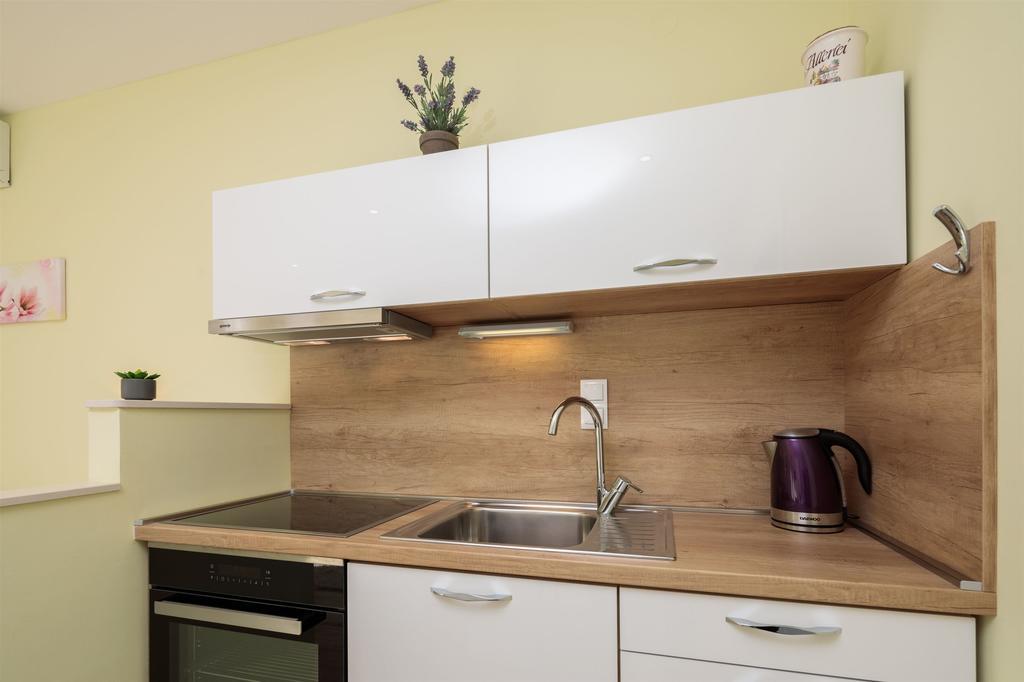 Apartments And Room Alen Duce Ngoại thất bức ảnh
