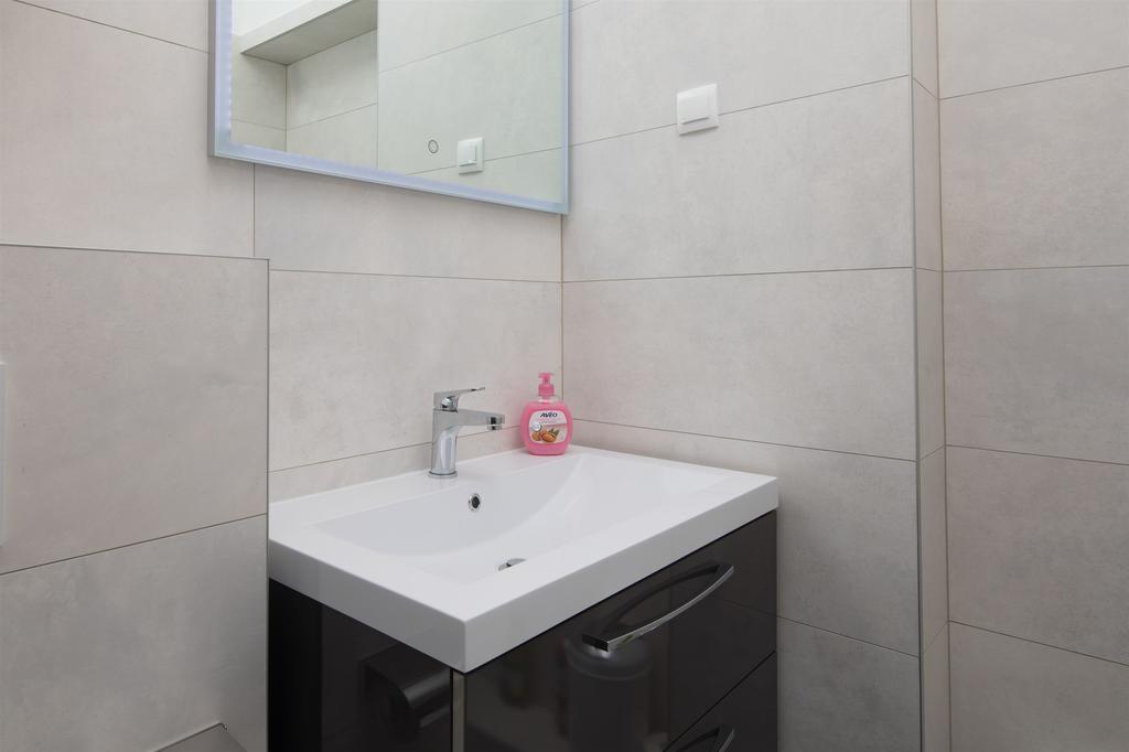 Apartments And Room Alen Duce Ngoại thất bức ảnh
