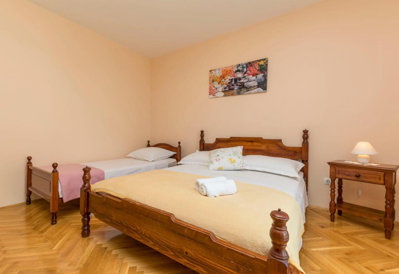 Apartments And Room Alen Duce Ngoại thất bức ảnh
