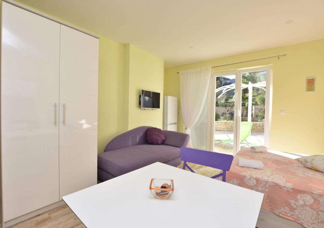Apartments And Room Alen Duce Ngoại thất bức ảnh